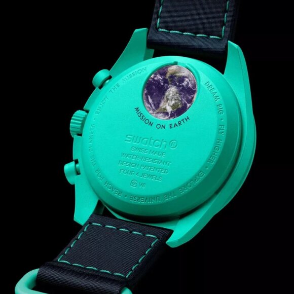 Authentic OMEGA X SWATCH MoonSwatch Mission on Earth Polar Lights SO33L103 - Picture 5 of 12